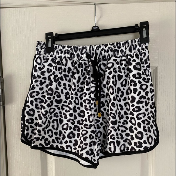 boutique cheeta shorts - Picture 1 of 1